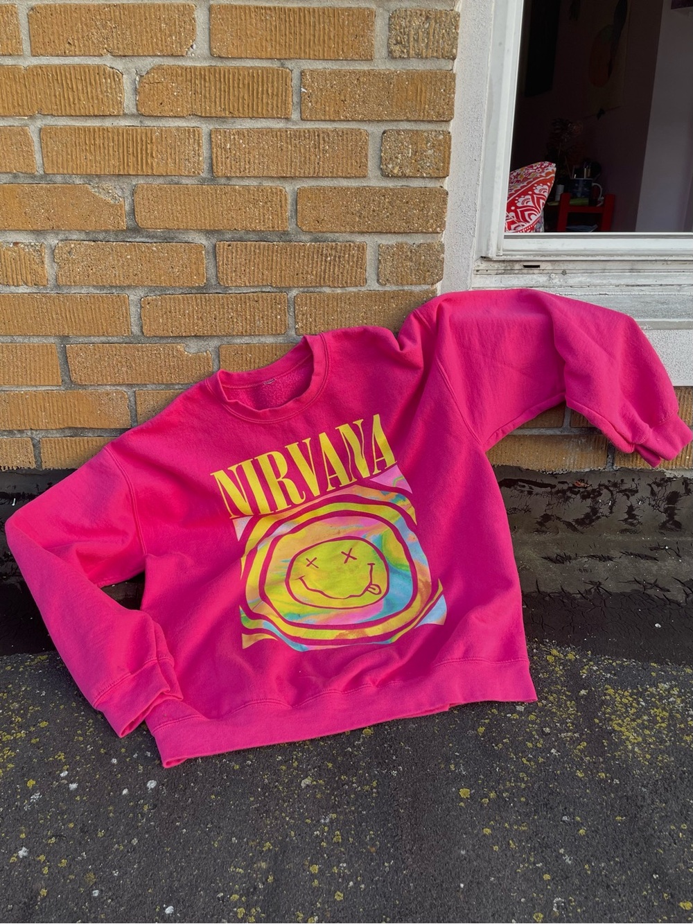 NIRVANA Hot Pink Tie-Dye Smiley Crewneck Sweatshirt Size Medium